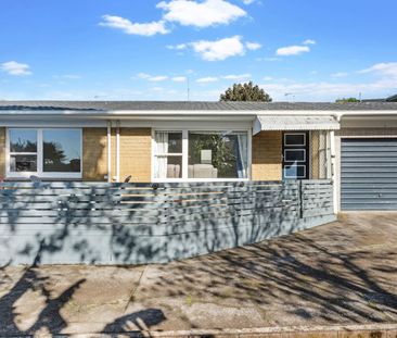 MT ROSKILL, 2 BEDROOMS - Photo 3