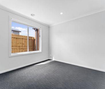 Perfectly Positioned Family Home - Photo 3