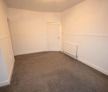 3 bedroom flat to rent - Photo 5