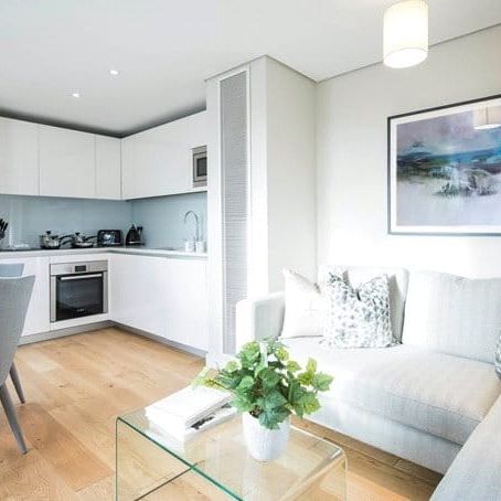 This apartment steals the show with amazing views from its beautiful south-facing Terrace. Along with this comes a stunning, spacious (912sq ft) interior-designed apartment, set within the heart of the Paddington Basin. EPC Rating B | Council Tax Band G - Photo 1