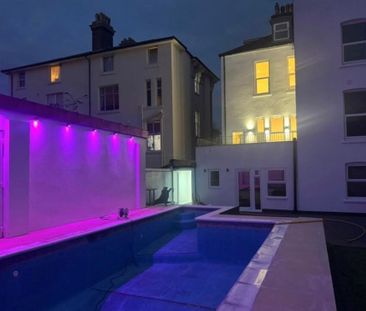 3 bedroom apartment to rent - Photo 5