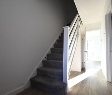 3 bedroom terraced house to rent - Photo 3