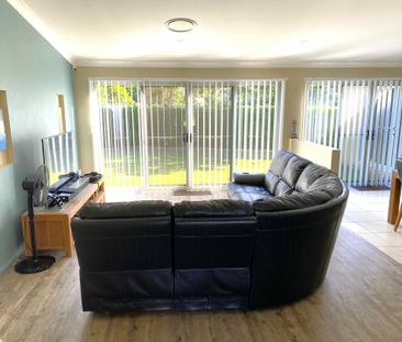 Executive home high on the hill in Steele Court - Photo 3