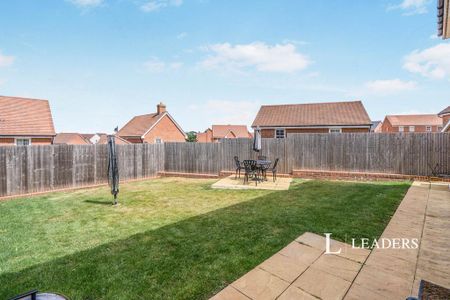 3 bedroom detached house to rent - Photo 4