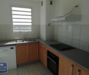 Location Appartement 2 pièces 46m² ST DENIS 97400 - Photo 4