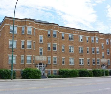 Regina Apartment near Cathedral Area - Photo 1