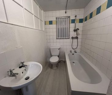 3 bedroom terraced house to rent - Photo 6