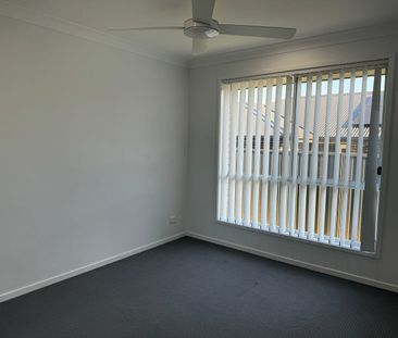 Stunning Modern Family Home - Photo 6