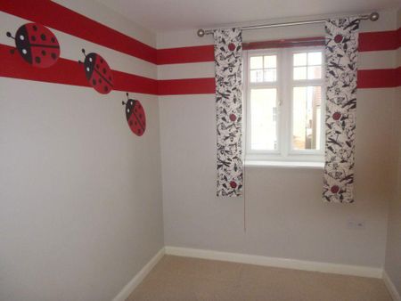 3 bedroom terraced house to rent - Photo 5