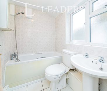 1 bedroom apartment to rent Green Hedges Avenue, Greenhedges Avenue... - Photo 2