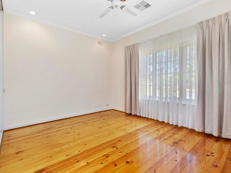 Perfect Location and Neat as a Pin - Photo 5