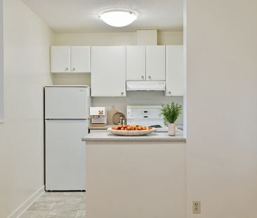1343 Meadowlands Drive, Parkwood Hills - Fisher glen, Ottawa, ON - Photo 5