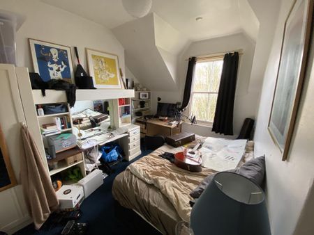 4 bedroom flat to rent - Photo 2