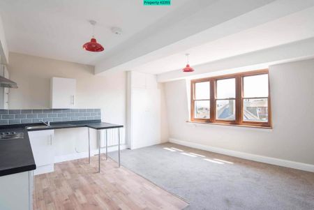 2 bedroom flat to rent - Photo 2