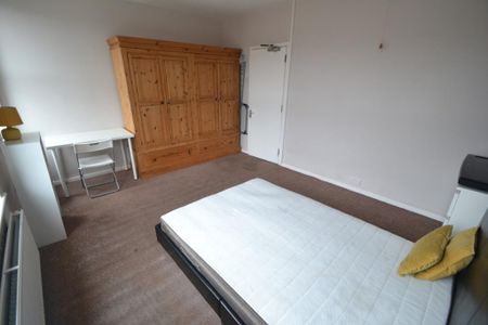 4 bedroom terraced house to rent - Photo 5