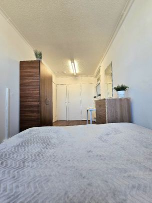 Room in a Shared Flat, Brodick House, E3 - Photo 1