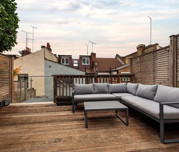 4 Bed Terraced House, Dinsdale Road, SE3 - Photo 4