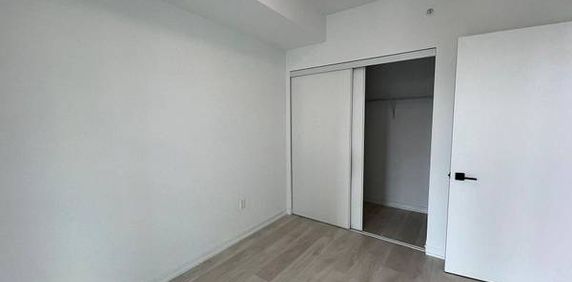 BRAND NEW 2 BEDS 1 BATH LUXURIOUS GALLERIA ON THE PARK CONDOS - Photo 2