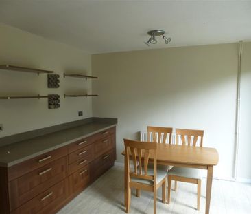 Eltham Rise, Leeds - Photo 3