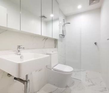 Stylish two-bedder with quality finishes - Photo 3