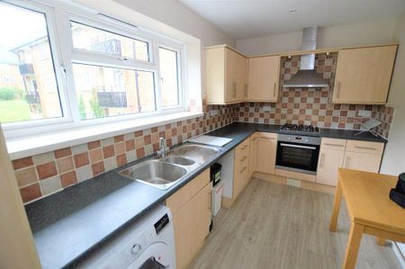 2 bedroom apartment to rent - Photo 5