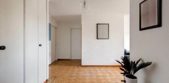 Appartement de 4 pièces à Vernier. - Photo 2