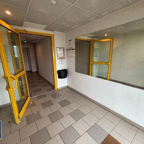 Location Appartement 2 pièces 47m² EPINAL 88000 - Photo 2