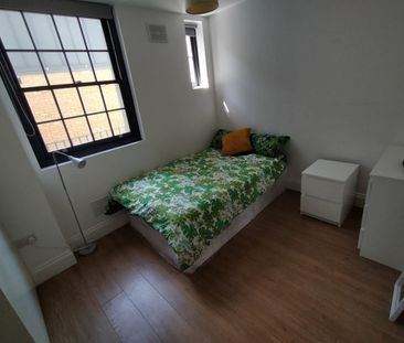 Room in a Shared Flat, Radford House, E14 - Photo 4