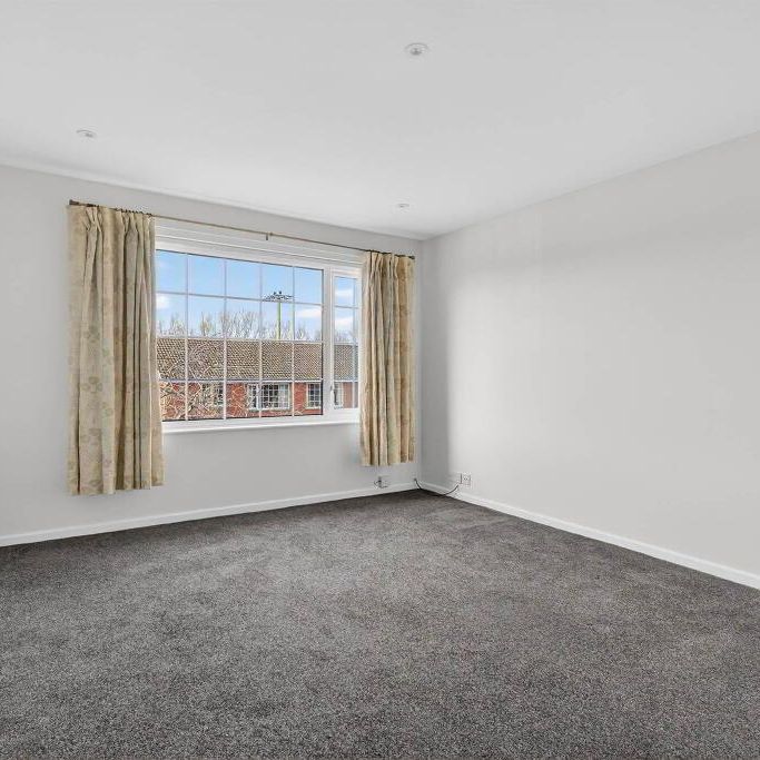 6a Strathearn Court, Holywood, BT18 9NR - Photo 1