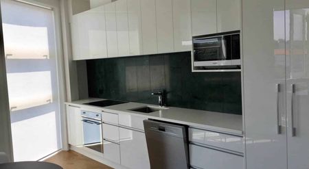 Hypatia Building - Photo 3