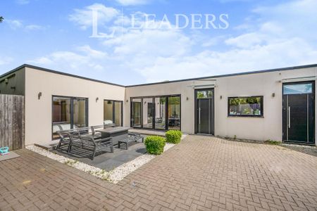 3 bedroom detached to rent Tilney road, cheltenham, GL50 - Photo 2