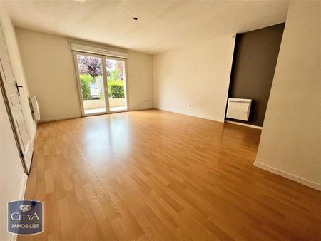 Location Appartement 2 pièces 45m² BEUVRAGES 59192 - Photo 2