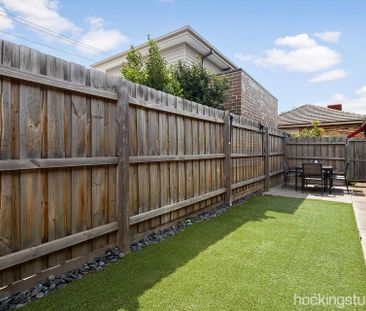 Unit 2/40 Crawley Street, Reservoir. - Photo 1