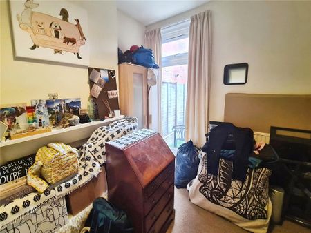 4 bedroom terraced house to rent - Photo 5