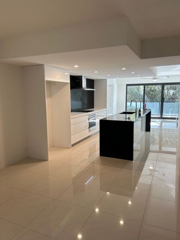 Sunshine Beach - Photo 3