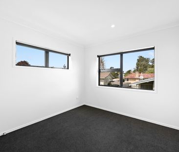 Discover comfortable and convenient living in this well-appointed 2... - Photo 3
