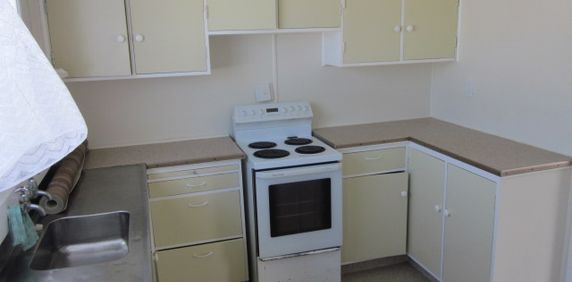 Private unit. Great location. - Photo 2