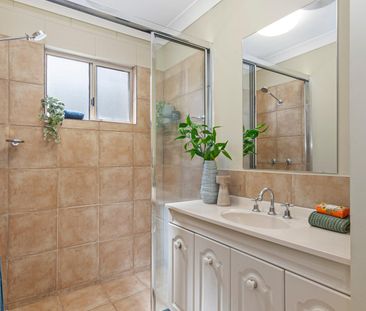 Spacious Family Retreat in Kirwan! - Photo 5