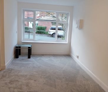 5 Bed Detached House, Stoneyholme Avenue, M8 - Photo 1