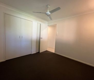 FAMILY HOME - RUNAWAY BAY - Photo 5