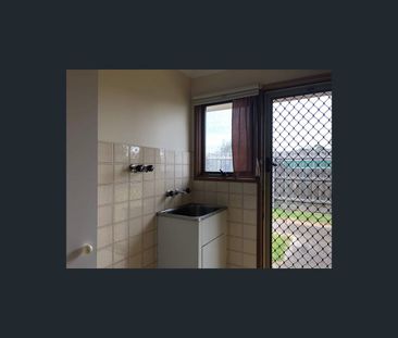 Flat 2/75 Huntingfield Drive, Hoppers Crossing, Vic 3029 - Photo 5