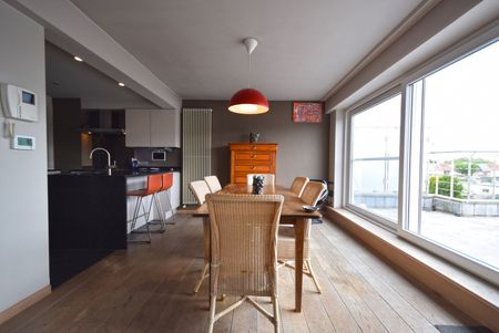 Ruim dakappartement in hartje Roeselare, nabij station - Photo 4