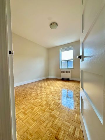 For Lease - 1291 Bayview Avenue Unit# 405, Toronto, Ontario - Photo 3