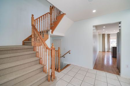 For Lease - 2 Oglevie Drive, Whitby, Ontario - Photo 5