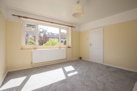 Esher, KT10 (Semi-Detached) - Photo 5