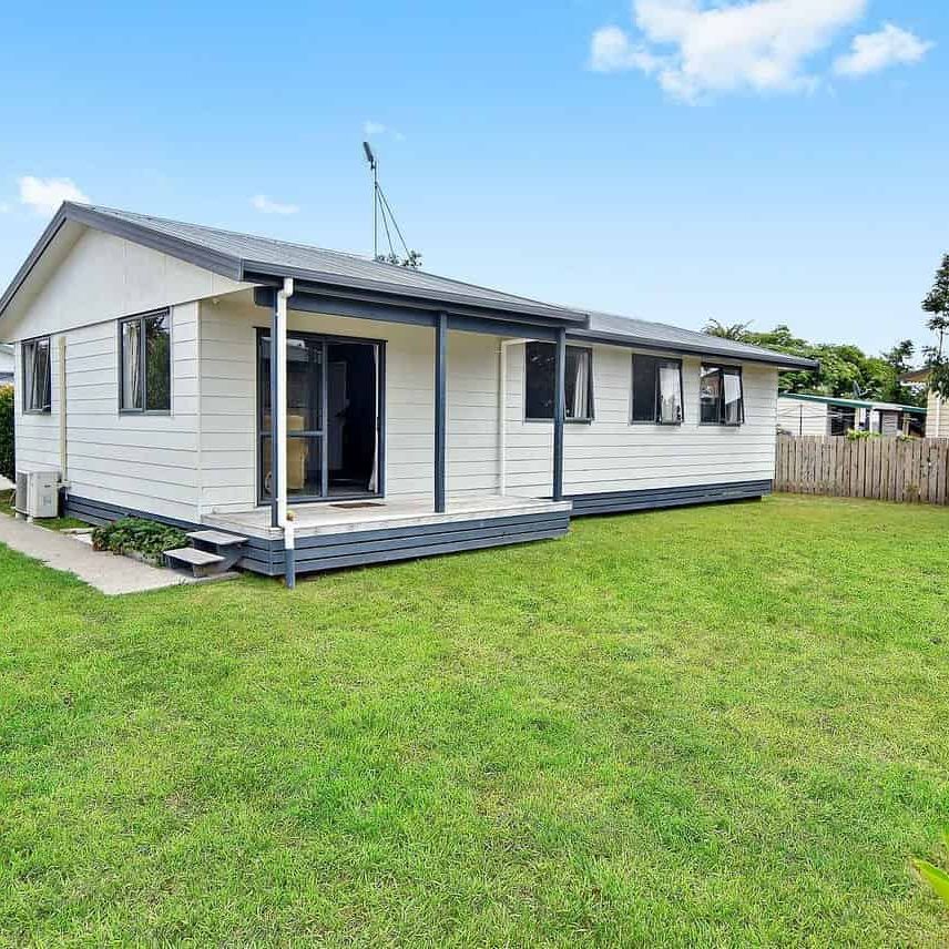 Fully fenced home - Photo 1