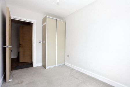 18 Geneva House - Photo 3