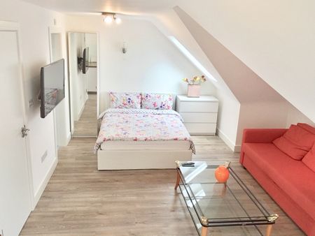 Studio Flat, Claremont Road, NW2 - Photo 4