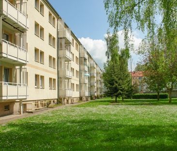 Alles, was zählt! Genug Platz, Balkon, schöne Aussicht…. - Photo 1