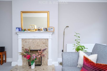 2 Bedroom Apartment, Victoria Place – Esher - Photo 5